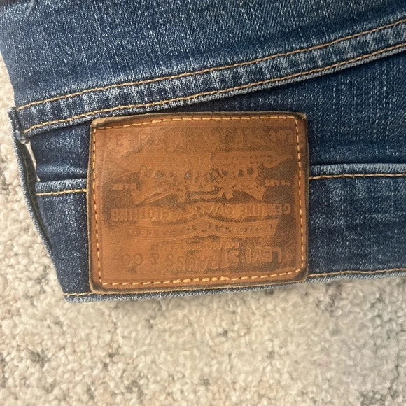 Levi’s  vintage men’s great wash jeans 32 (leng34) some fabric wear on back leg - Picture 2 of 16